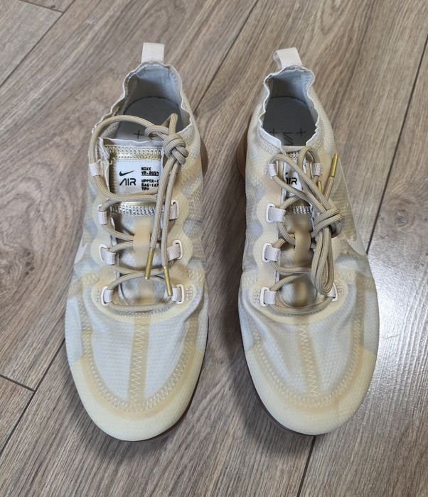 Оригинални дамски маратонки Nike 40,5