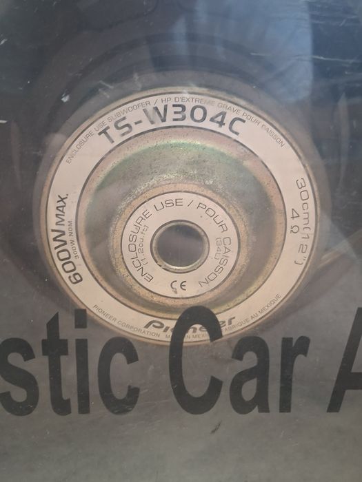 Subwoofer Pioneer TS-W304C (600W) în incintă custom cu vizor (Plexiglas) – Bass puternic