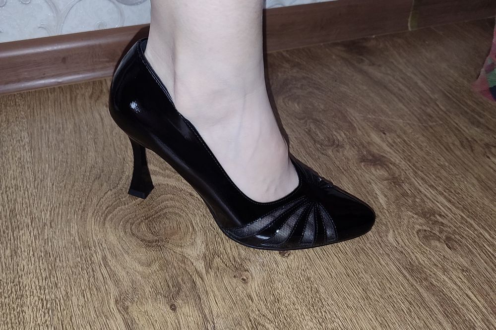 Продам женские туфли BELANOR