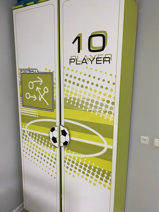 Все продаётся детская спальня холодильник полки