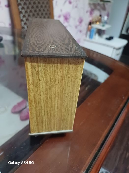 Антикварные часы,ещё идут.