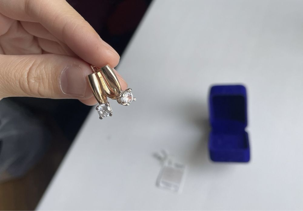 Золотые серьги 585 пробы