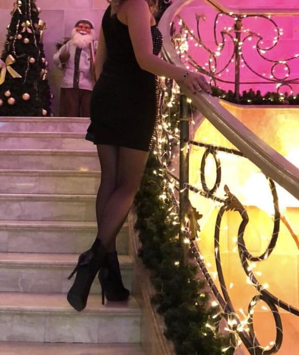 Продам коктейльное платье