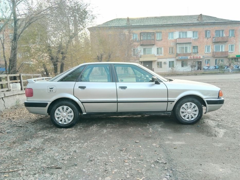 Ауди Б4 1992 года