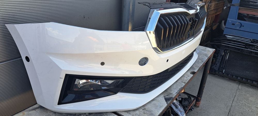 Bara fata Skoda Fabia 4