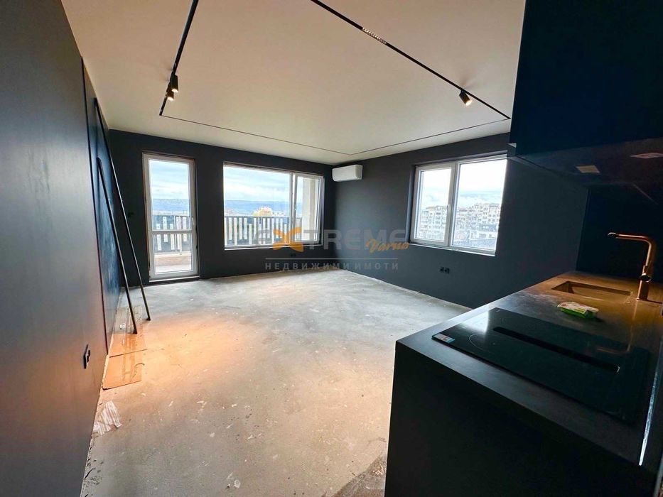 Продава се Тристаен апартамент в Варна, Централна поща - 118 кв.м за 3135 €/кв.м - Снимка #1