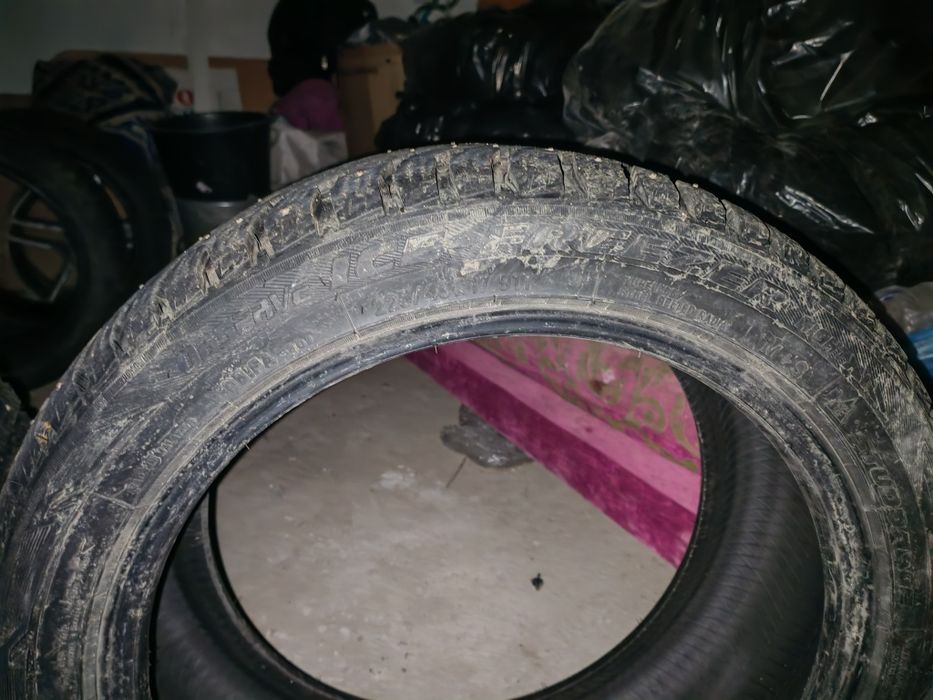 Продам зимние шины