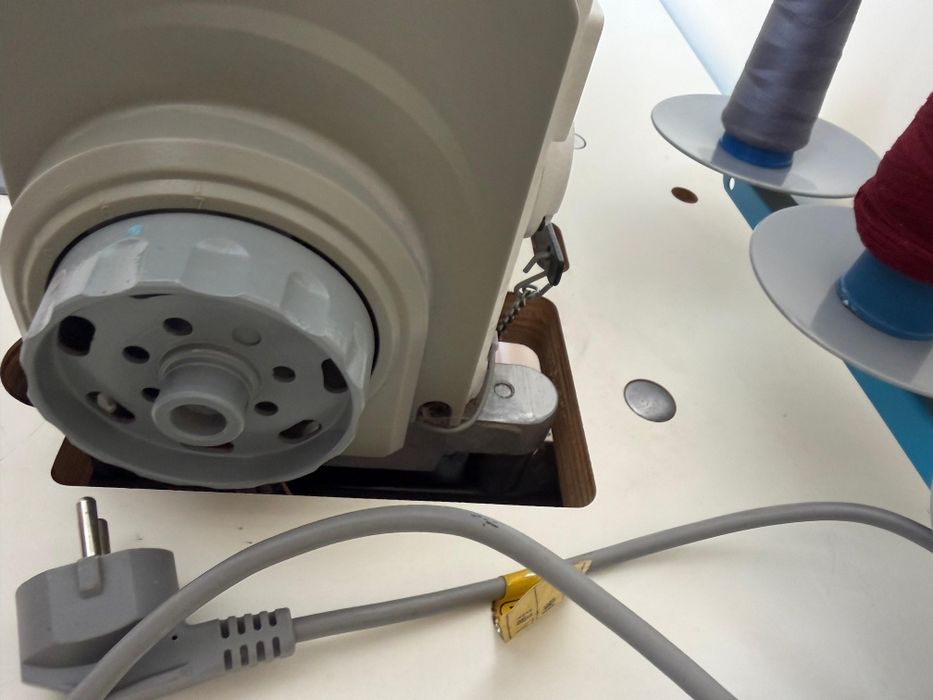 Продается Оверлок Jack E3