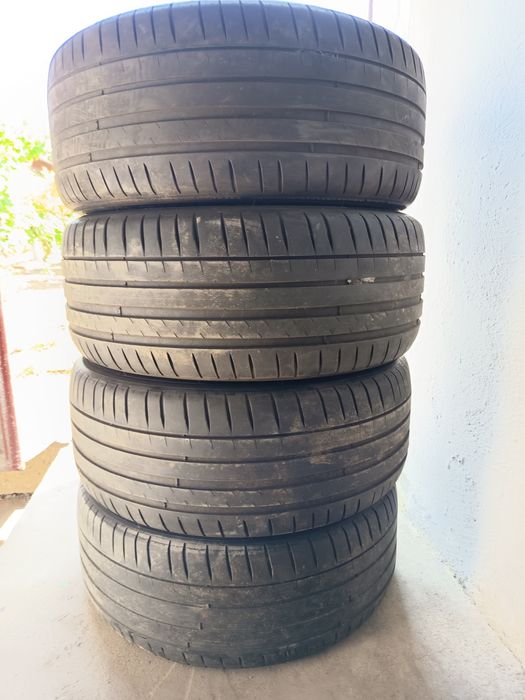 VÂNDUT.                    235 45 17 Michelin pilot sport 4, vară ,
