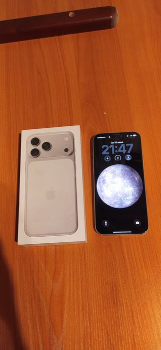 iPhone 17 Pro Max Silver 512gb(e-sim) сотилади.