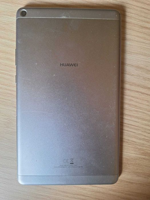 Huawei MediaPad T3 – pentru piese (nu pornește)