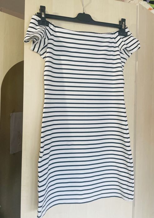 Дантела рокля ZARA и други