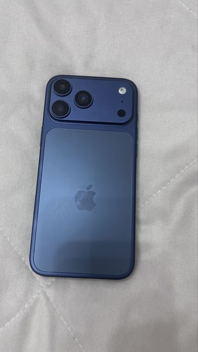 Продам Айфон 17 Pro Max