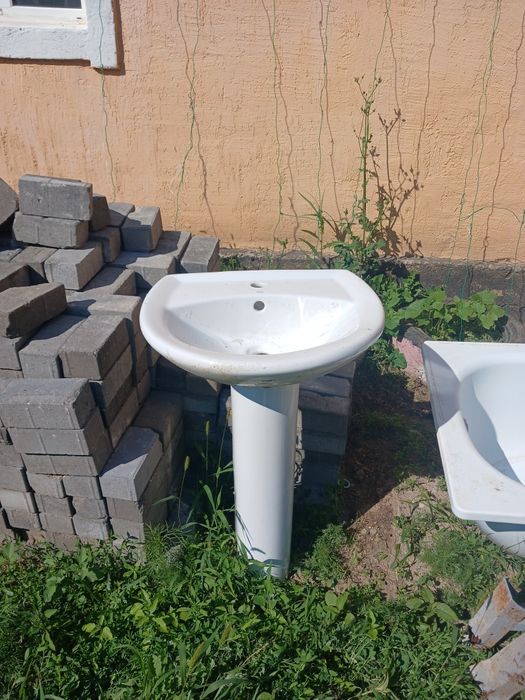 Продам раковину с педьесталом