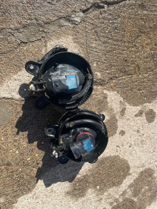 Продам противотуманные фары