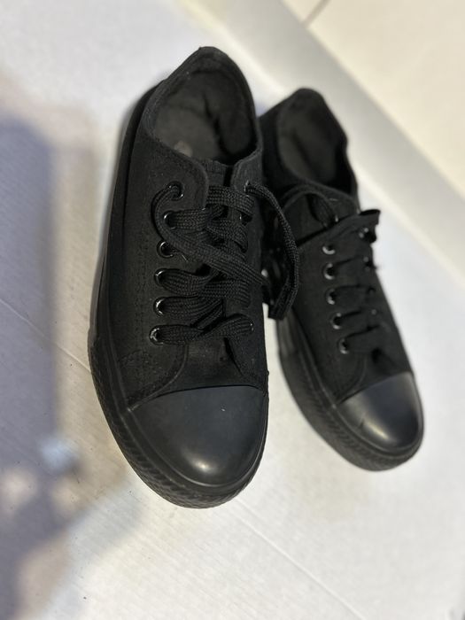 Обувь Европа 37 школьницам