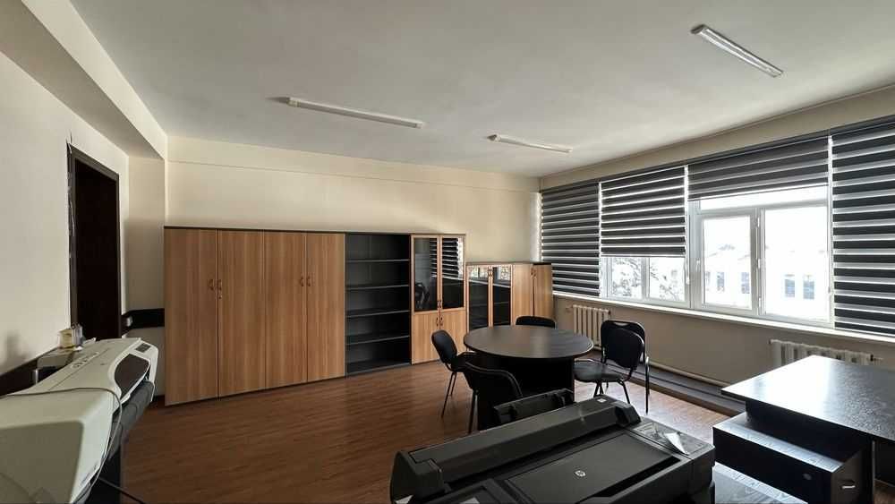 Сдаётся офисное помещение в центре — Урда Шайхантахурский