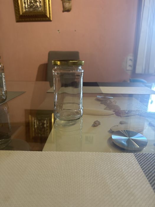 Буркани различна големина