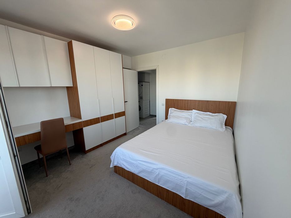 Apartament ultracentral de vanzare 4 camere, decomandat, Costaforu
