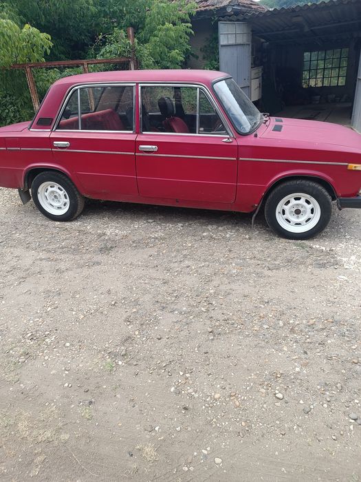 Продавам лада 1500s ,запазана ,гаражна със газова уретба
