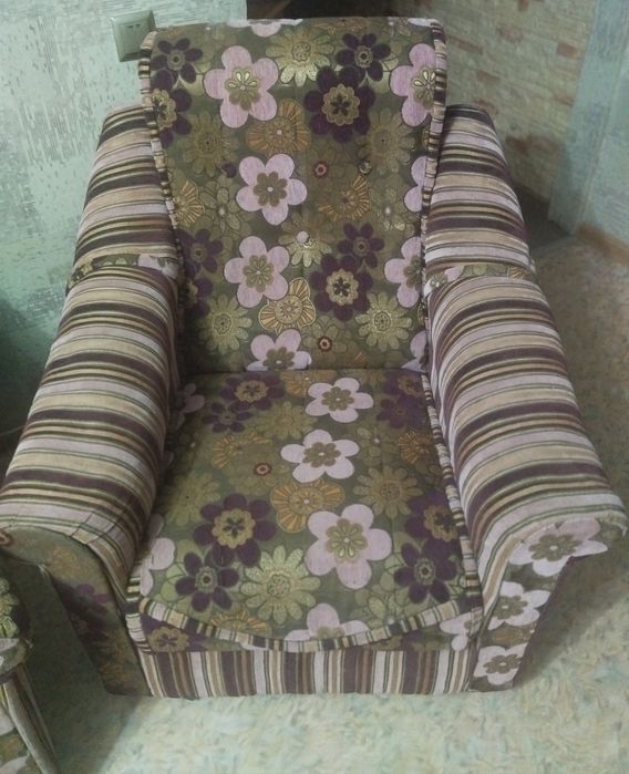 Продам диван книжка