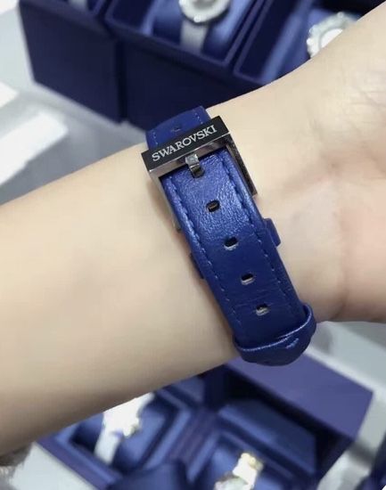 Часовник сваровски/ swarovski