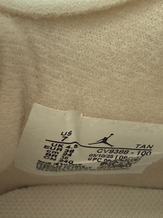 Jordan 4 Off-White Sail