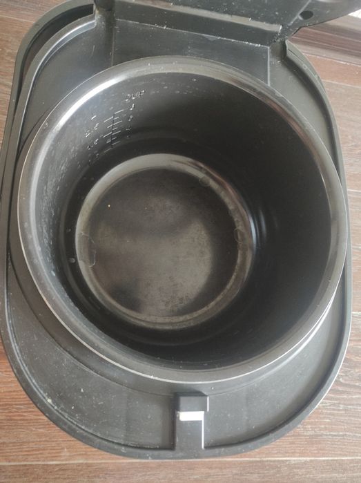 Мультиварка Redmond