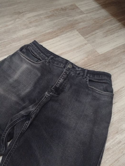 Широкие джинсы