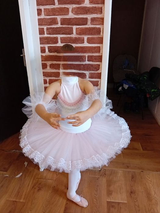 Балетна цяла рокля