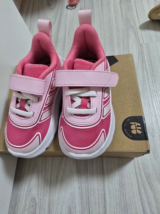 Маратонки ADIDAS