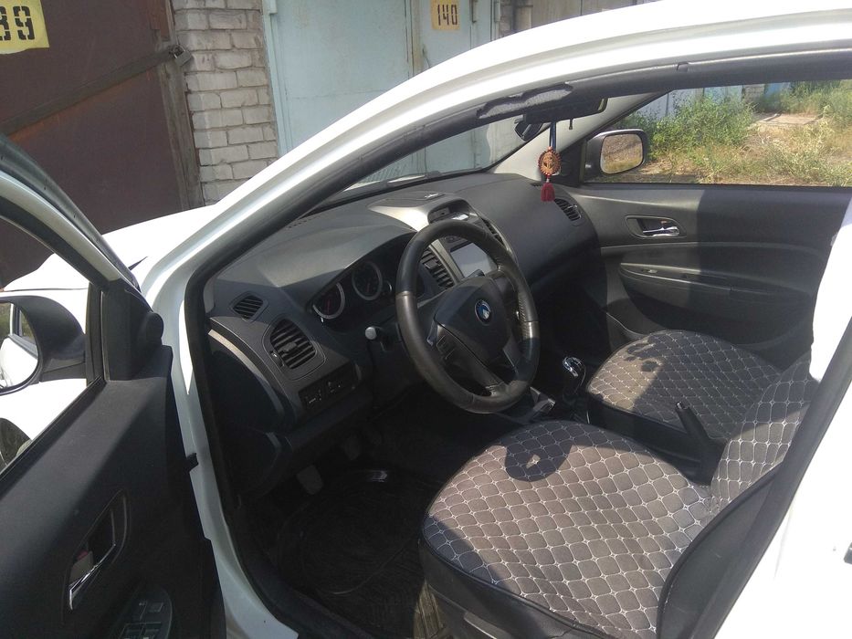 Продам машину Gelly gc6