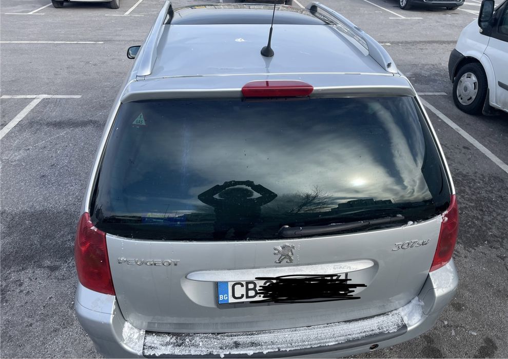 Пежо 307sw 2.0 136кс. Газ,бензин.