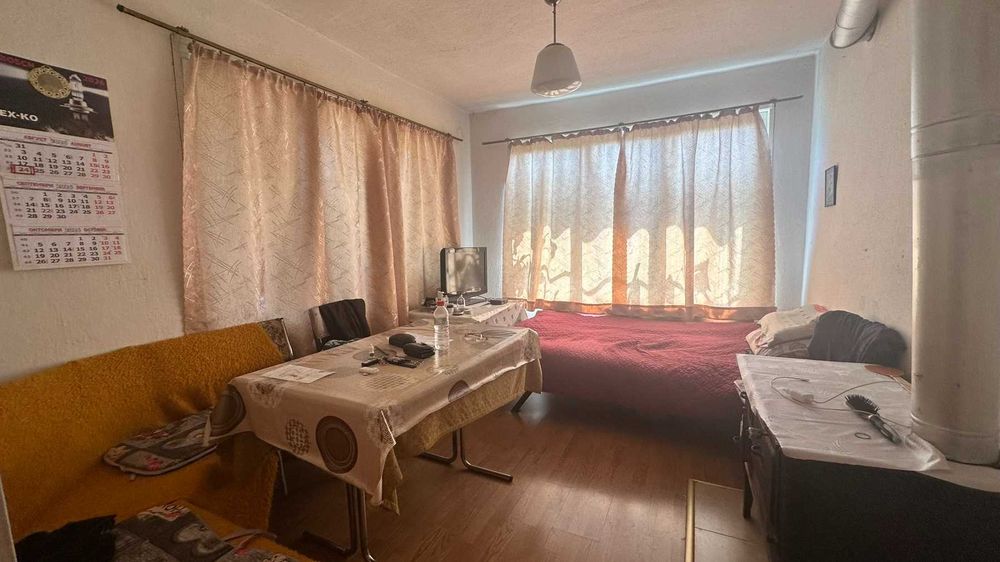 Продава се: Едноетажна къща със ЗП 60 кв.м, с двор 830 кв.м, в село Васил Левски