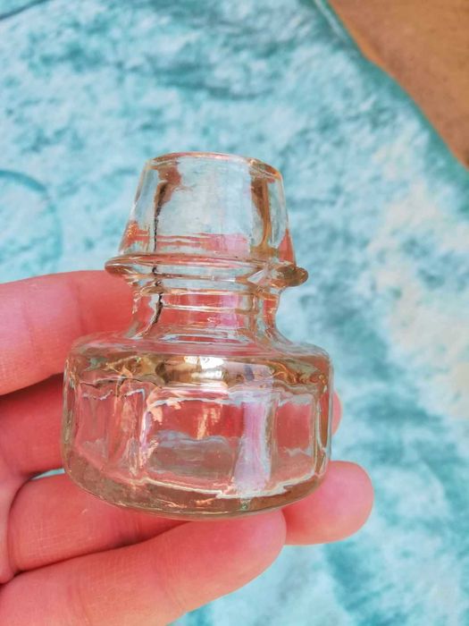 Големи стъклени гарафи - вместимост около 1 литър