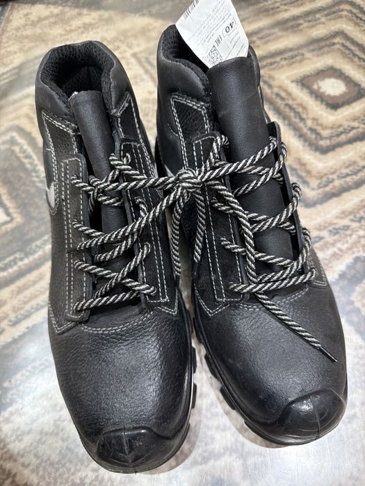 Продется спец ботинка