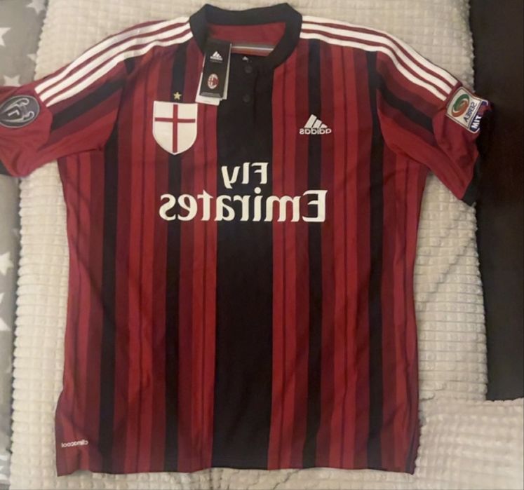 Оригинални Тениски на Милан