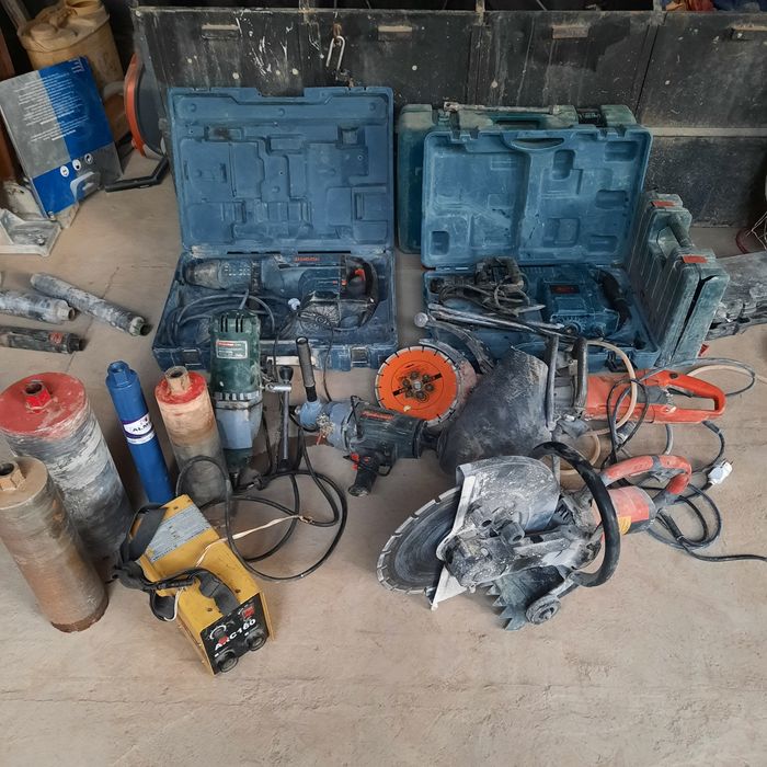 Алмазная резка по бетону и так же алмазная бурения и отбойные-молотки