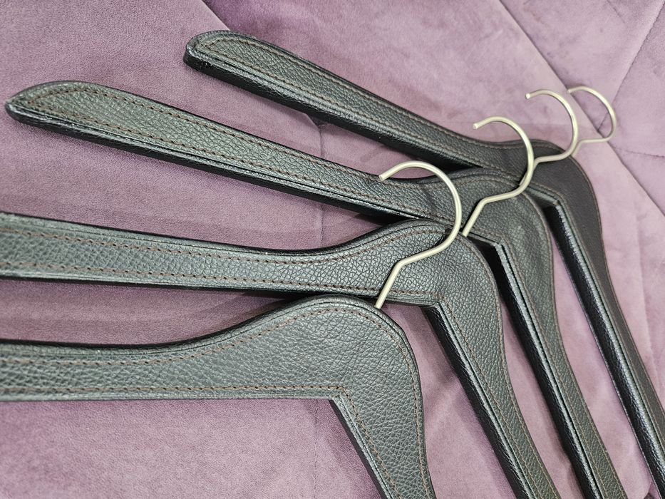 Продам Кожаные плечики