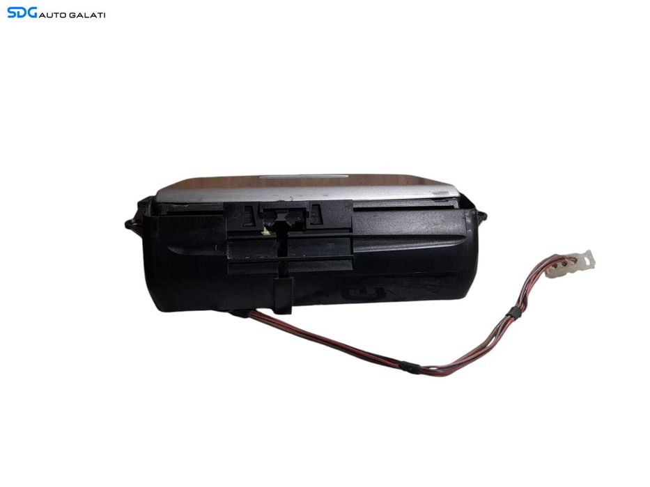 Scrumiera BMW Seria 1 E81 E87 2004 - 2011 Cod 7078571 7129555 E8X51167078571 E9X51167129555 [N0980]