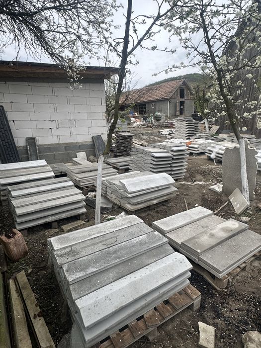 Capace pentru gard/coama gard/palari