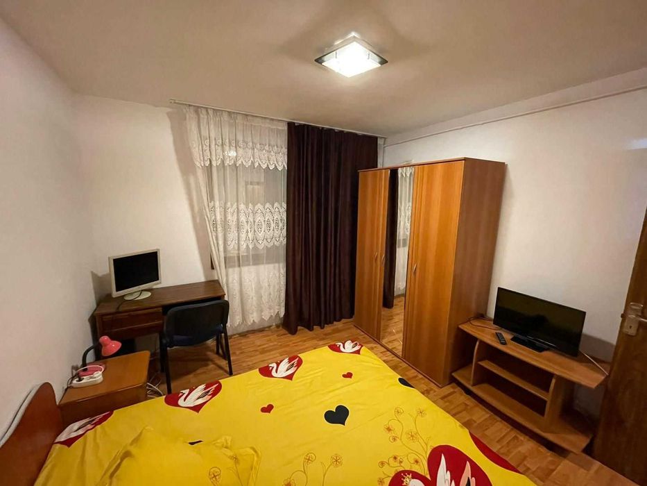 Închiriez apartament
