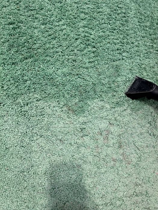 Spălare saltele, curățare scaune tapițate și covoare – la domiciliu