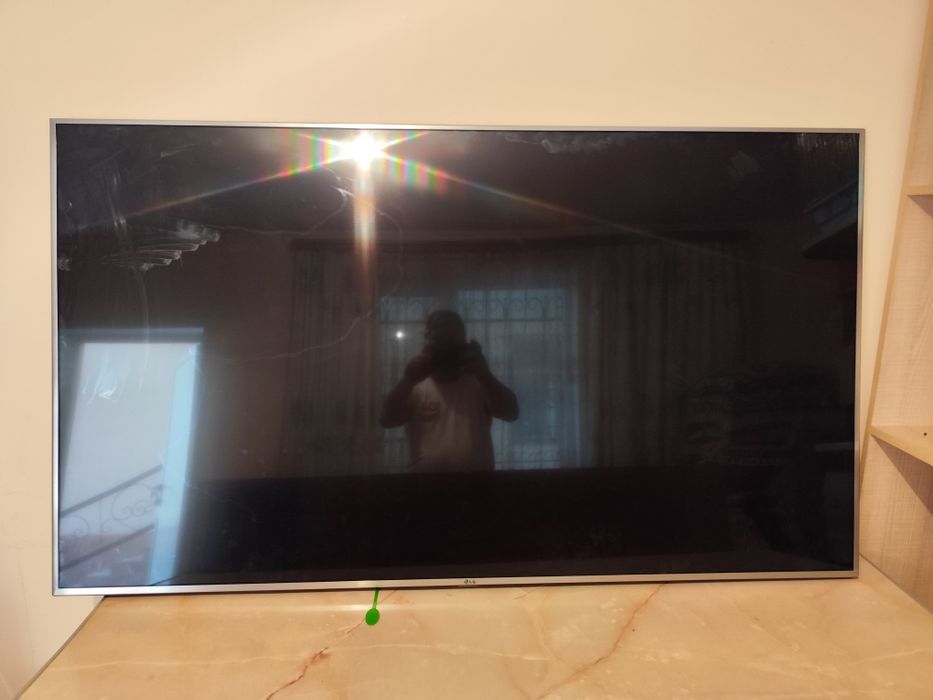 Смарт телевизор LG