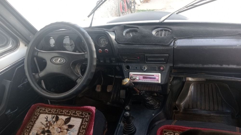 Нива продается машина