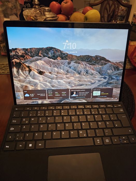 Ofer spre vanzare tableta Microsoft Surface pro 9  i5