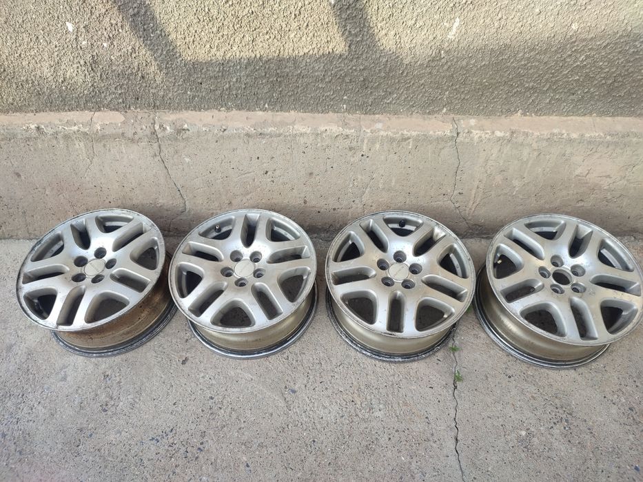 Диски Субару R16