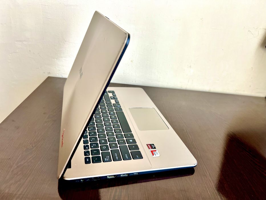 Asus videocarta + SSD