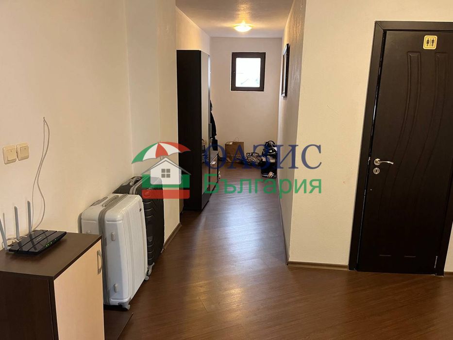 3-етажна къща с ресторант в центъра на Кошарица,1200кв.м,845 000 евро,