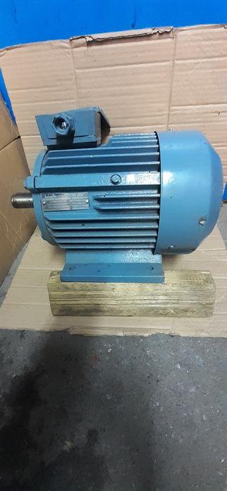 чисто нов Ел.двиг